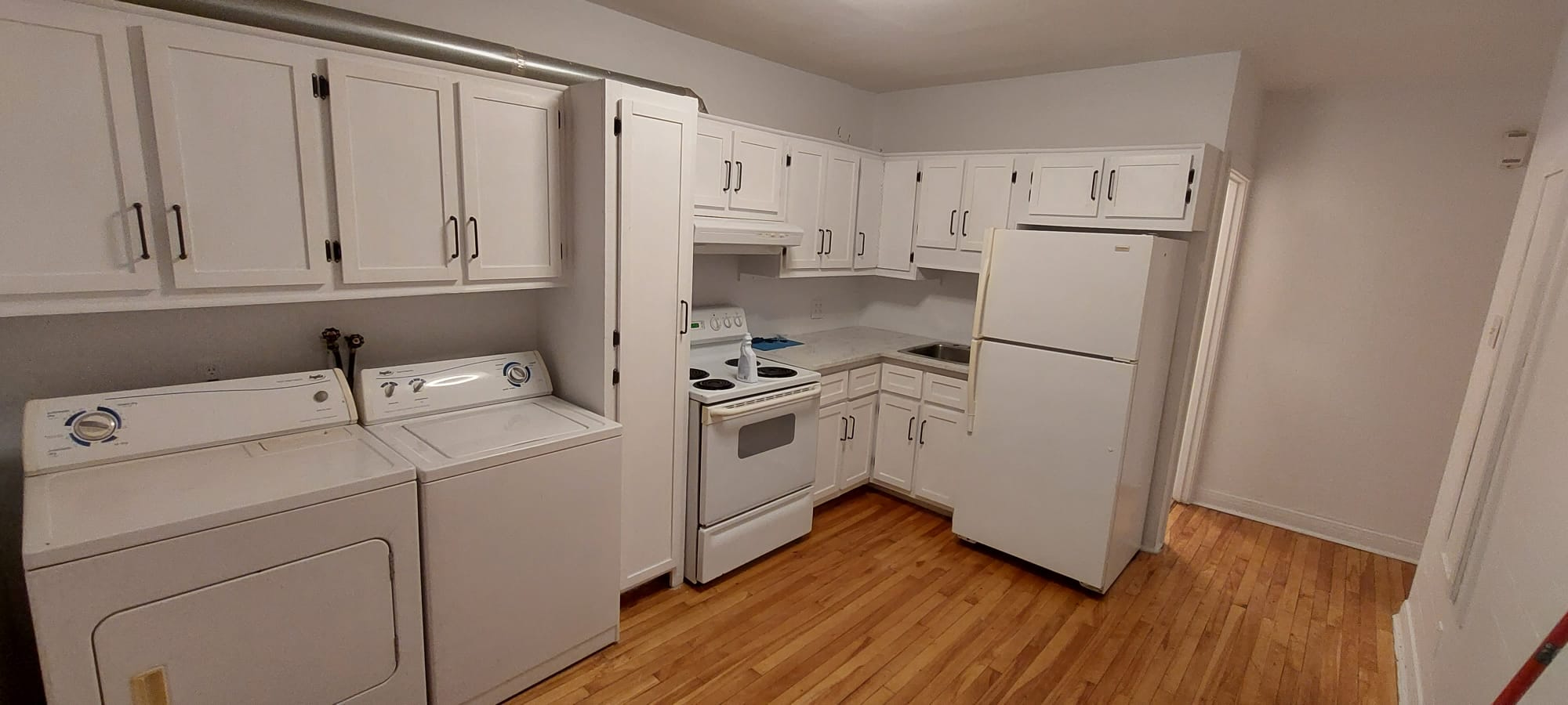 kitchen-3.jpg